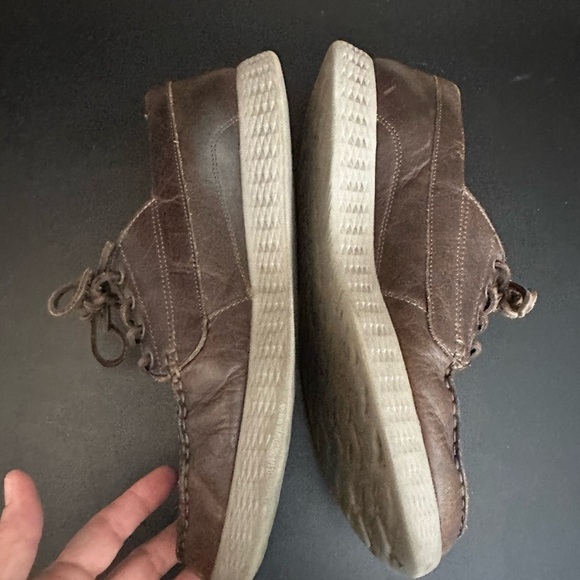 Skechers On the Go Boat Shoe GoGa Max Brown Leather Lace Up Men Size 11 Casual - Picture 7 of 9